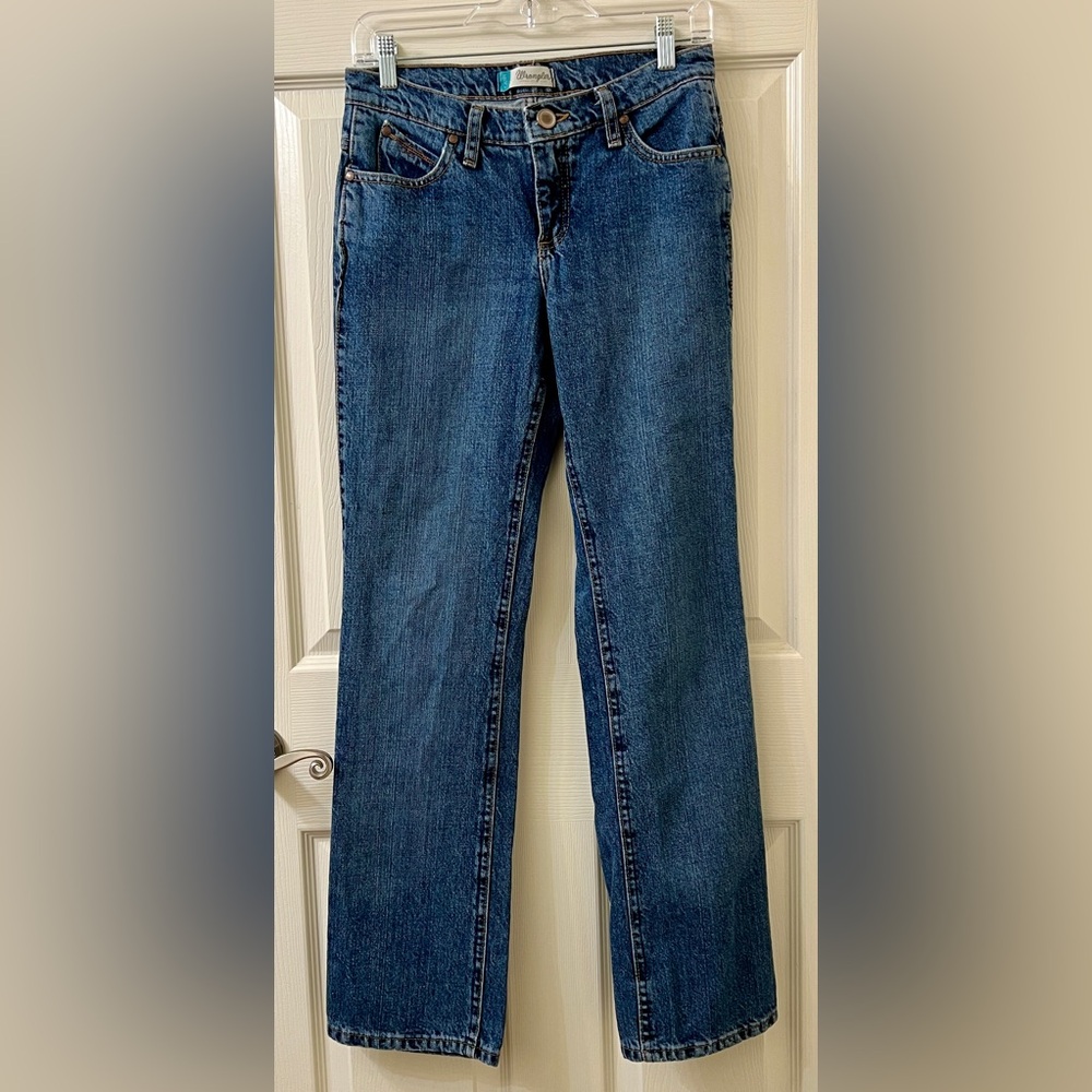 Wrangler Cash Cowgirl Cut Blue Denim Jeans Womens Size 3/4 x 32 length